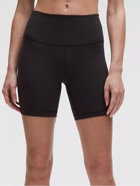 Lululemon Wonder Train Shorts